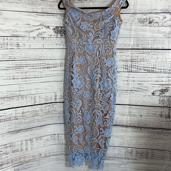 boohoo lace cold shoulder dress - Picture 4 of 11